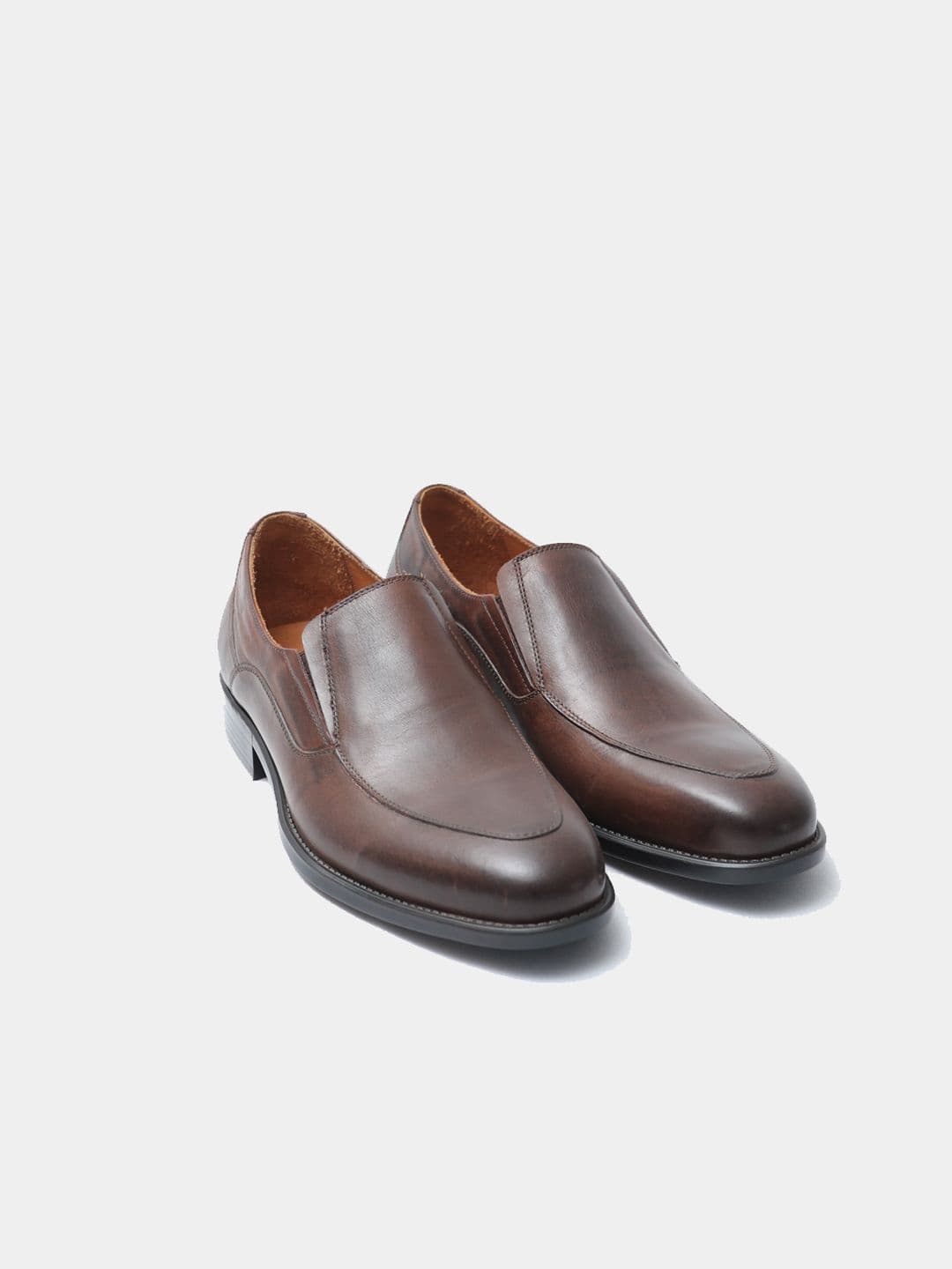 Tabiiy charmdan tayyorlangan erkaklar tuflisi