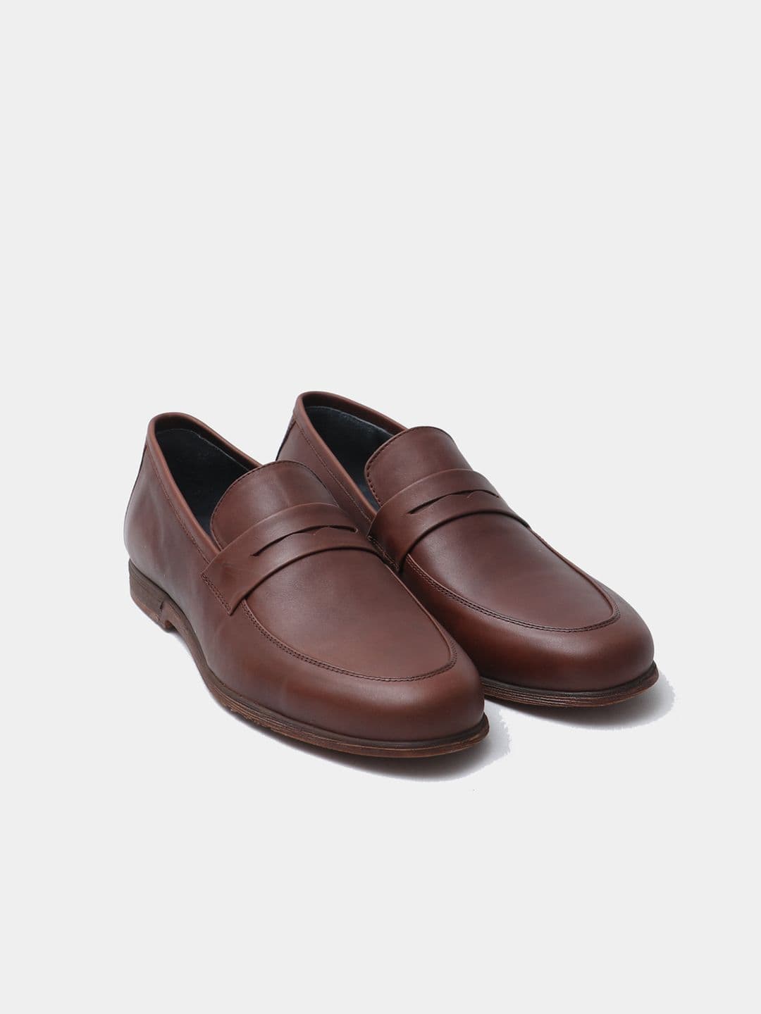 Tabiiy charmdan tayyorlangan erkaklar tuflisi