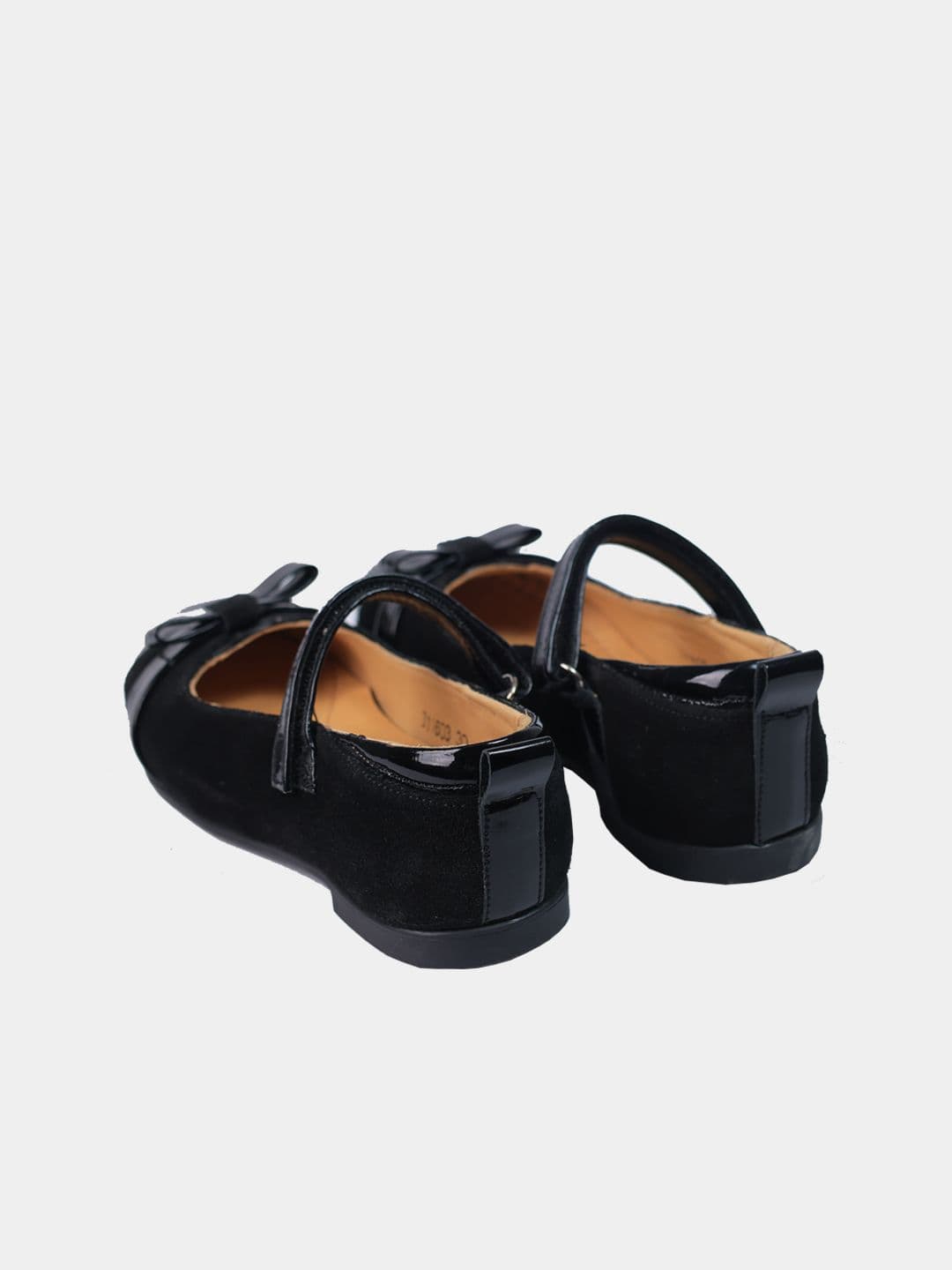 Tabiiy charmdan tayyorlangan maktab tuflisi view 2