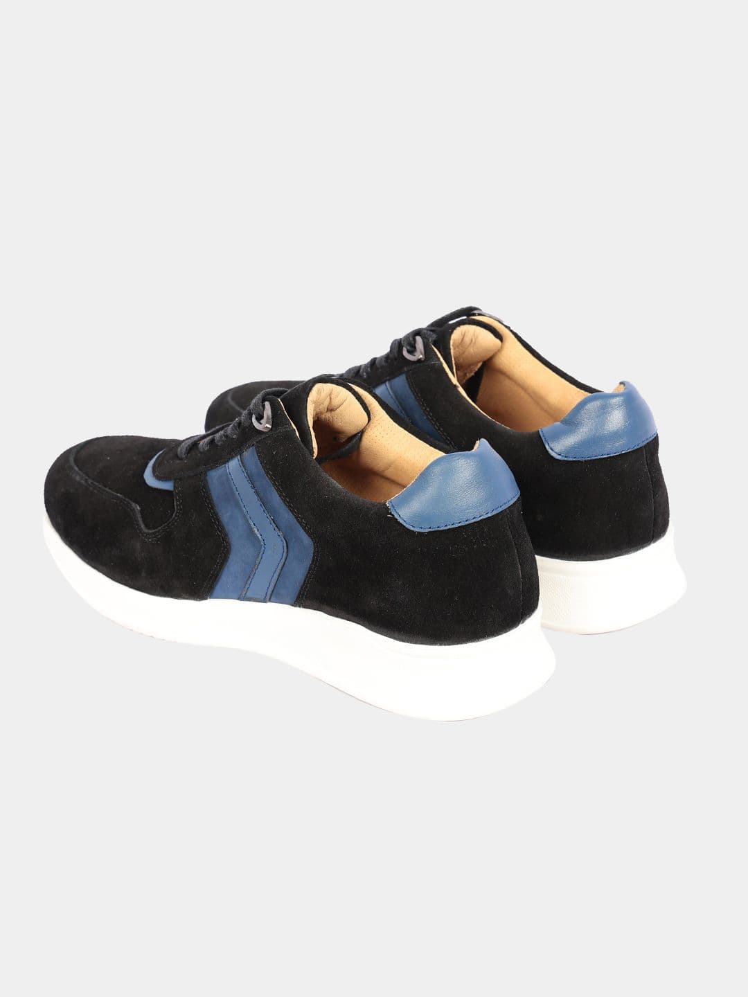 Tabiiy charmdan erkaklar krossovkalari view 2