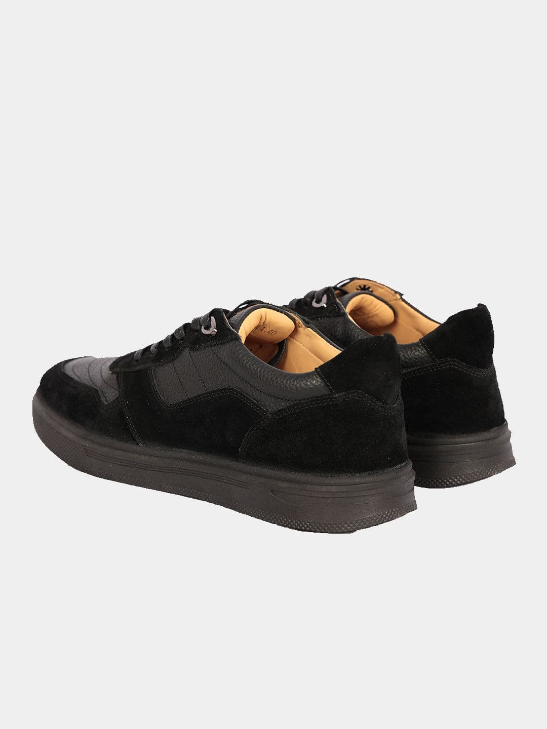 Tabiiy charmdan erkaklar krossovkalari view 2